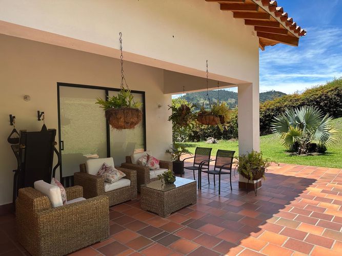 Casa de 4 alcobas en venta en La Ceja, 420 m² · foto 11 de 18