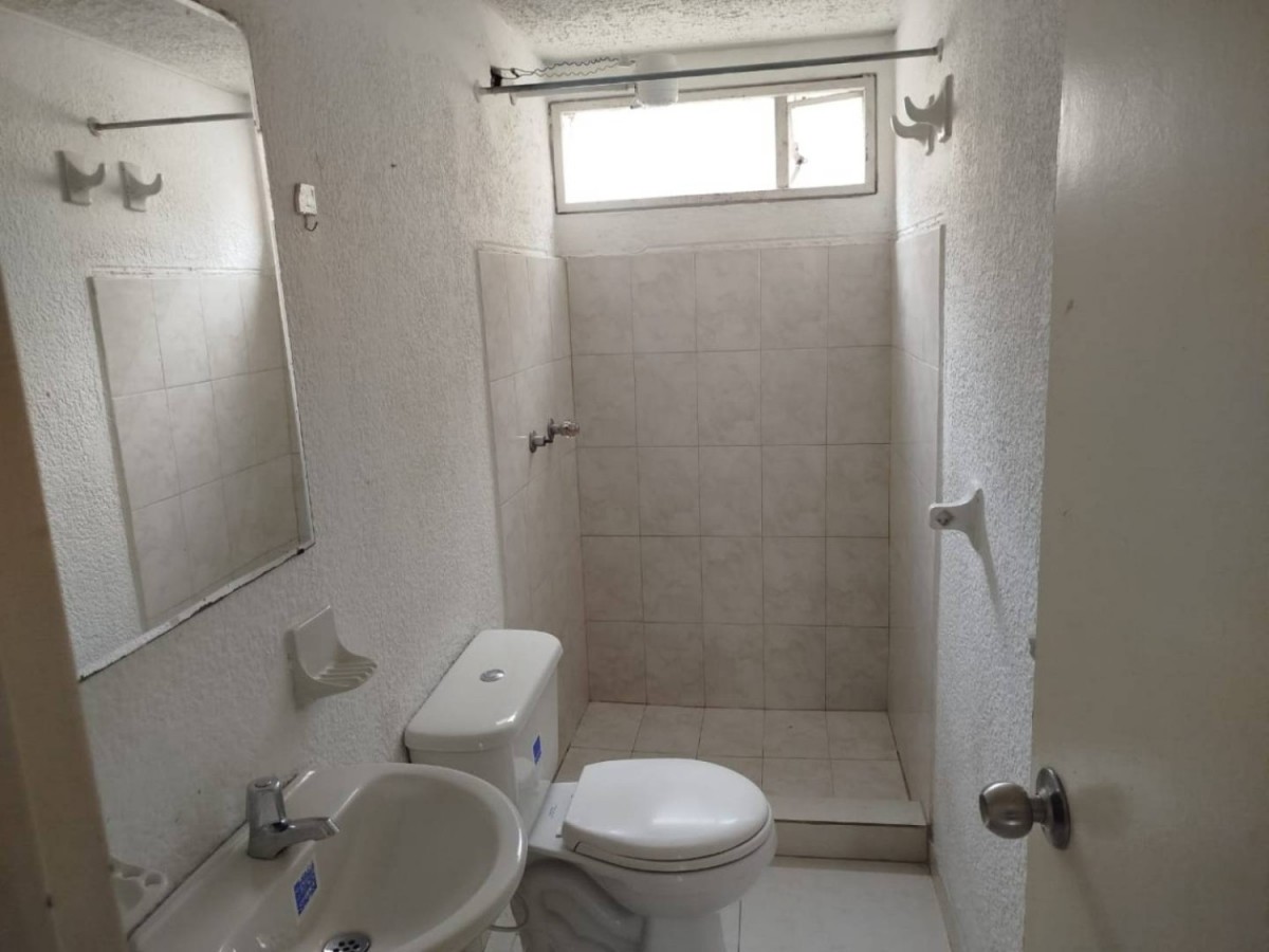 Casa en venta en Villas De Granada, Bogotá · foto 5 de 16