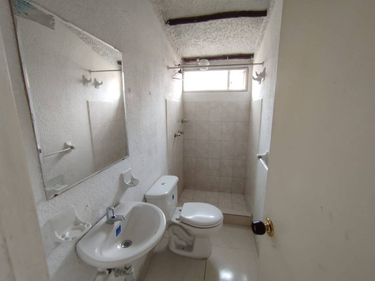 Casa en venta en Villas De Granada, Bogotá · foto 9 de 16
