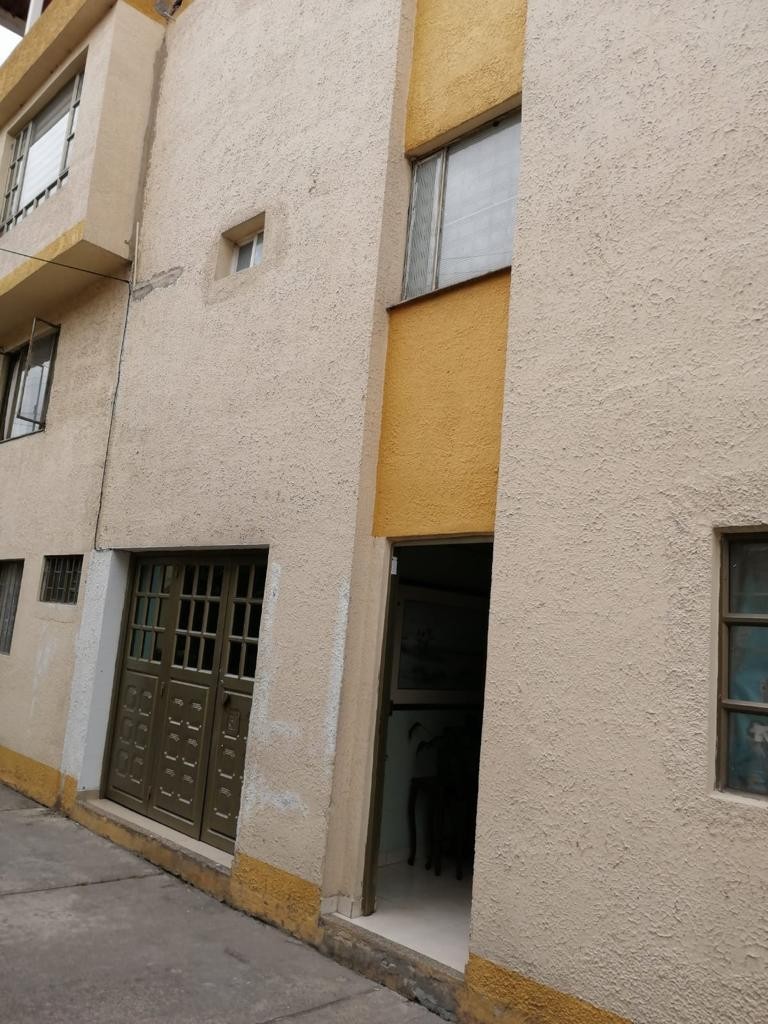 Casa en venta en Villas De Granada, Bogotá · foto 3 de 24
