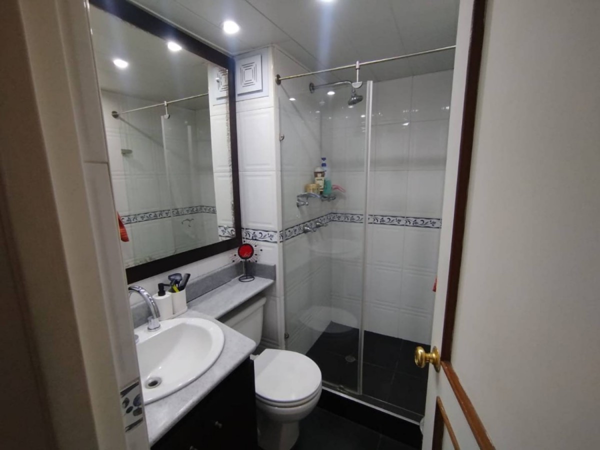 Casa en venta en Cedritos, Bogotá · foto 8 de 16