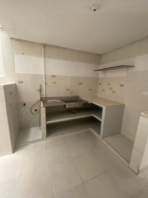 Casa de 8 alcobas en venta en La Perla, Bogotá, 216 m² · foto 7 de 24