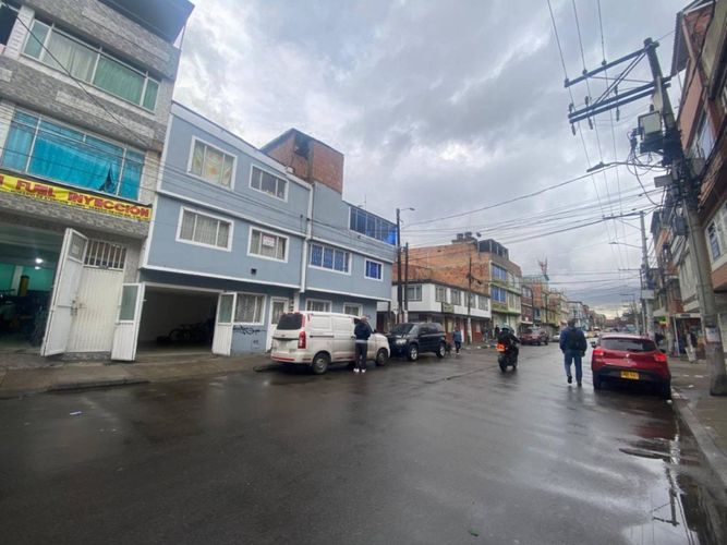 Casa de 7 alcobas en venta en Patio Bonito Ii, Bogotá, 210 m² · foto 24 de 24