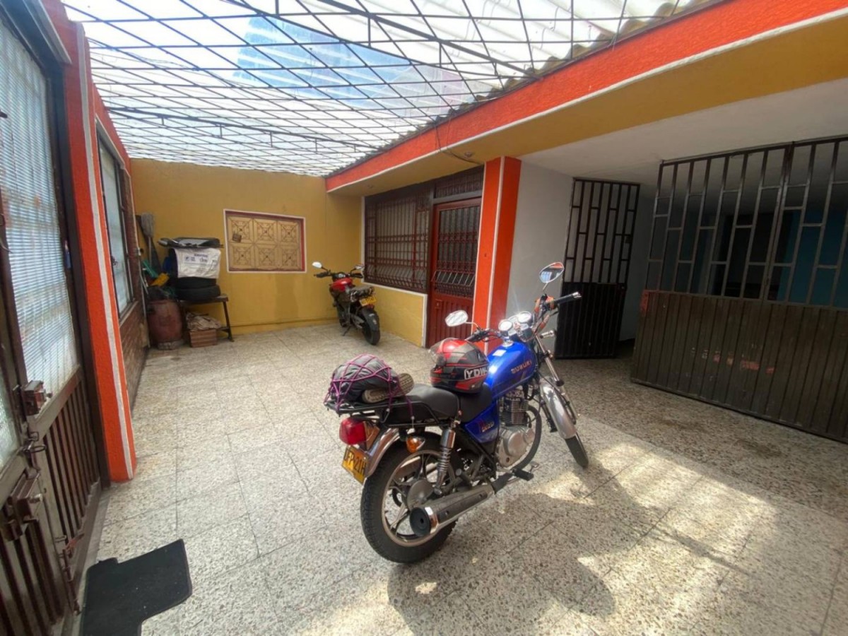 Casa en venta en Carvajal, Bogotá · foto 2 de 24