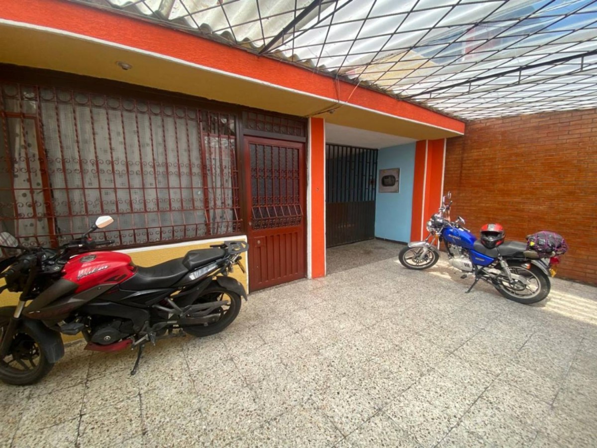 Casa en venta en Carvajal, Bogotá · foto 3 de 24