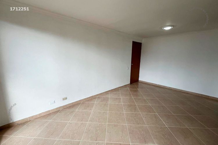 Apartamento de 3 alcobas en arriendo en Castropol, Medellín, 87 m² · foto 2 de 24