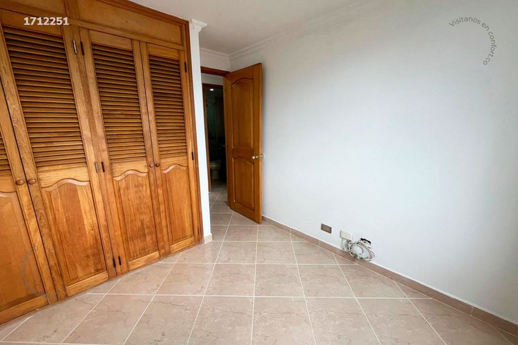 Apartamento de 3 alcobas en arriendo en Castropol, Medellín, 87 m² · foto 15 de 24