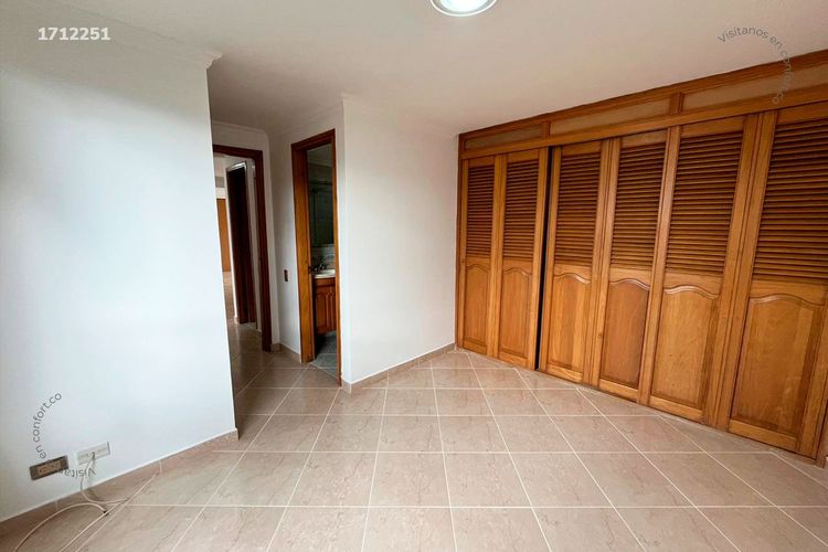 Apartamento de 3 alcobas en arriendo en Castropol, Medellín, 87 m² · foto 19 de 24
