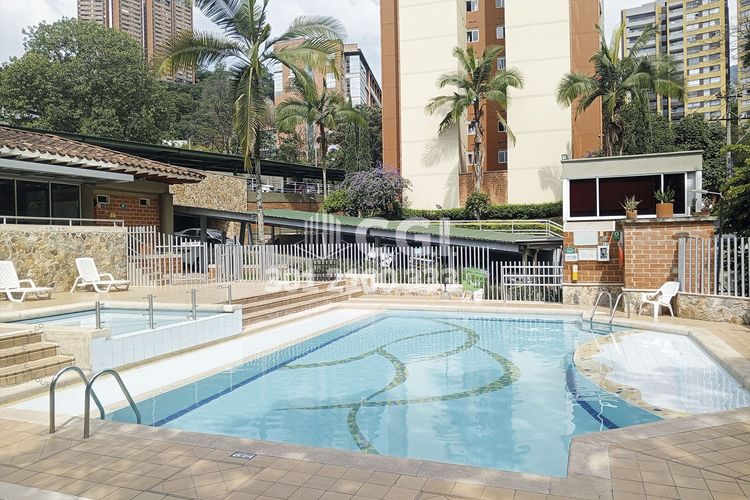Apartamento de 3 alcobas en arriendo en Castropol, Medellín, 87 m² · foto 23 de 24