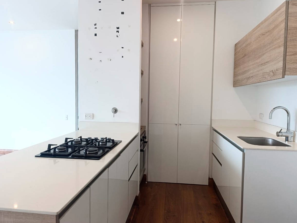 Apartamento en venta en El Poblado, Medellín · foto 8 de 17