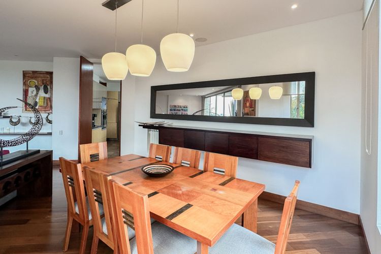 Apartamento de 3 alcobas en venta en Los Naranjos, Bogotá, 275 m² · foto 4 de 24