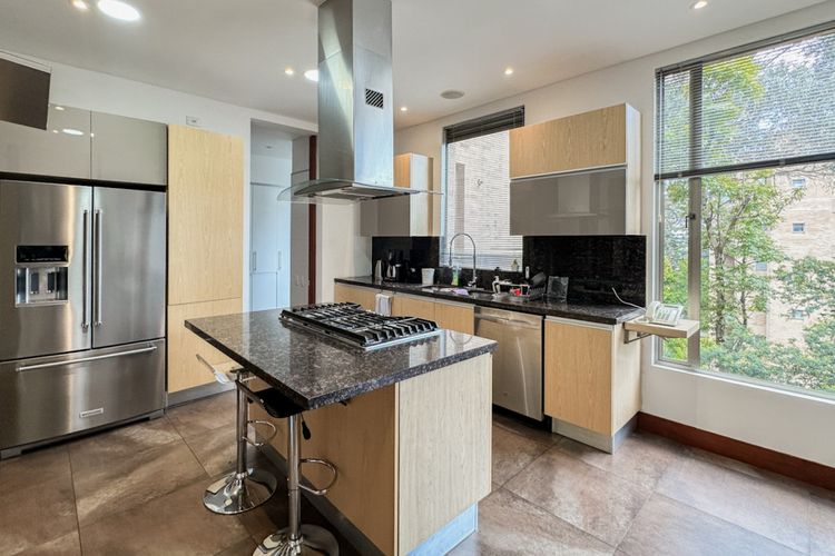 Apartamento de 3 alcobas en venta en Los Naranjos, Bogotá, 275 m² · foto 5 de 24