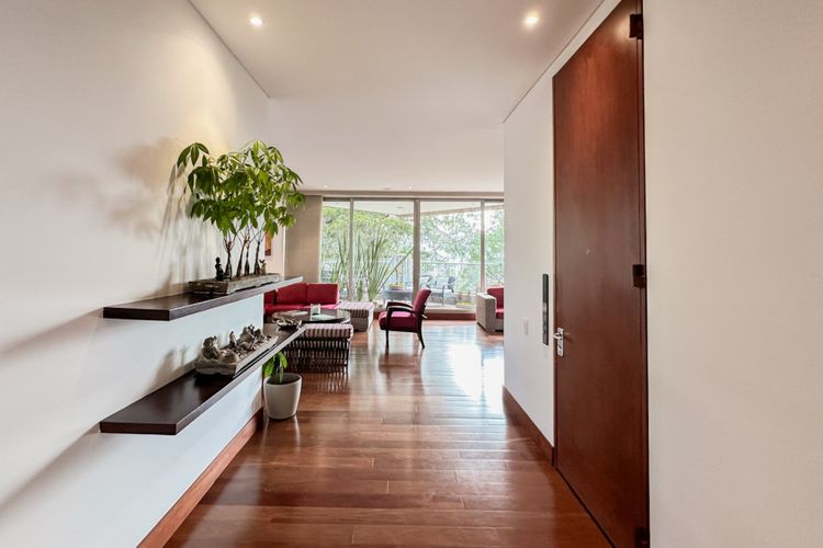 Apartamento de 3 alcobas en venta en Los Naranjos, Bogotá, 275 m² · foto 8 de 24