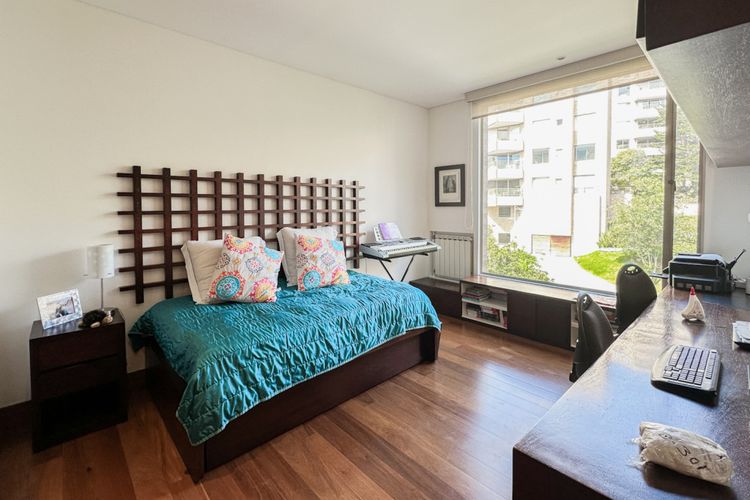 Apartamento de 3 alcobas en venta en Los Naranjos, Bogotá, 275 m² · foto 14 de 24