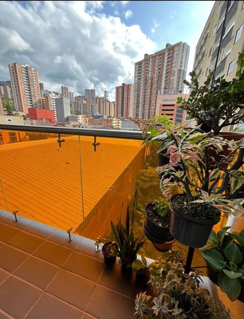 Apartamento de 1 alcoba en venta en Restrepo Naranjo, Sabaneta, 50 m² · foto 2 de 24