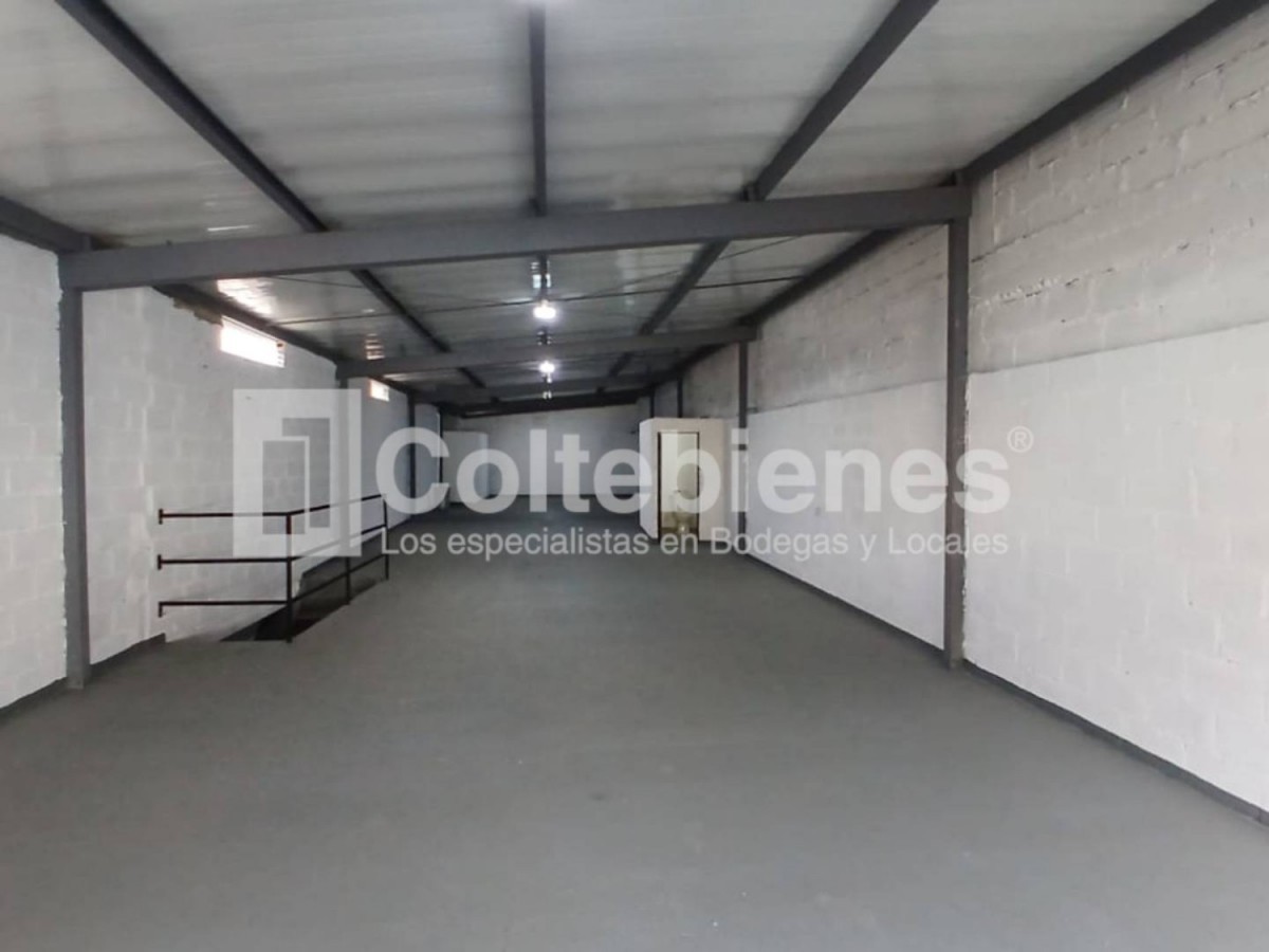 Warehouse for sale in Cristo rey, Medellín 4