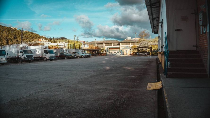 Bodega en arriendo en Co. Torobajo, Pasto, 1737 m² · foto 12 de 24