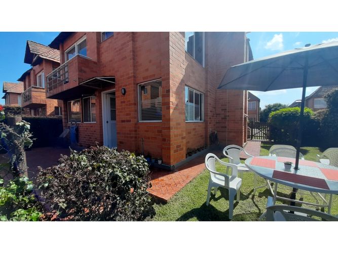 Casa de 3 alcobas en venta en Quintas Del Bosque, Chía, 140 m² · foto 3 de 24