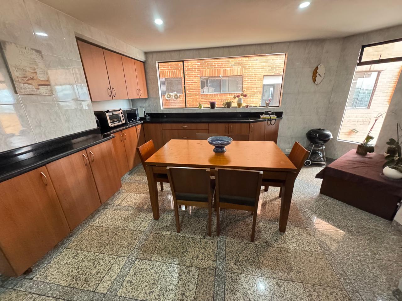 Apartamento en venta en El Refugio, Bogotá · foto 10 de 24
