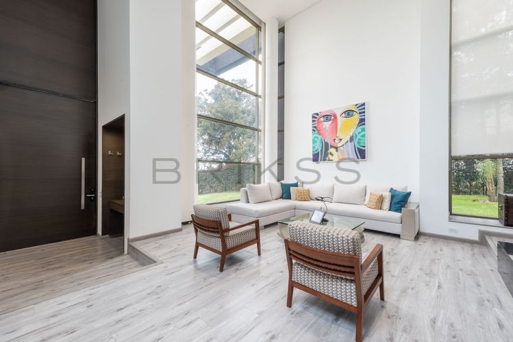Casa de 4 alcobas en venta en Aposentos Parte Alta, Sopó, 410 m² · foto 2 de 24