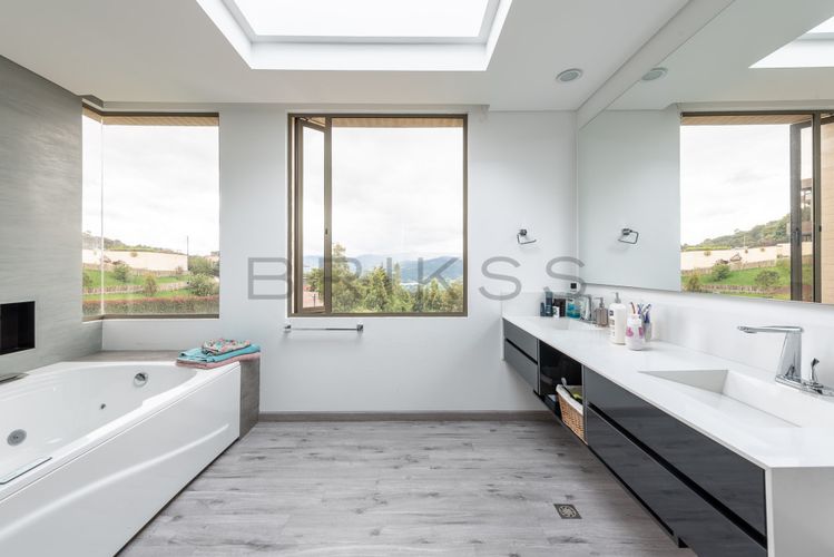 Casa de 4 alcobas en venta en Aposentos Parte Alta, Sopó, 410 m² · foto 18 de 24