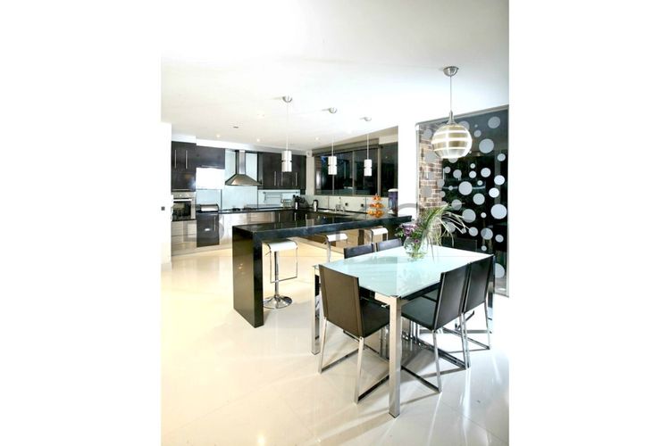 Casa de 4 alcobas en venta en Ub Los Geranios, Chía, 600 m² · foto 5 de 12