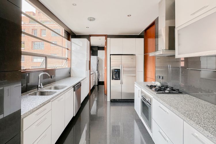 Apartamento de 3 alcobas en venta en Chicó Reservado, Bogotá, 250 m² · foto 4 de 24