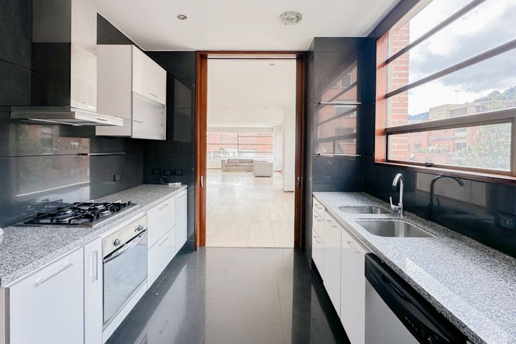 Apartamento de 3 alcobas en venta en Chicó Reservado, Bogotá, 250 m² · foto 5 de 24