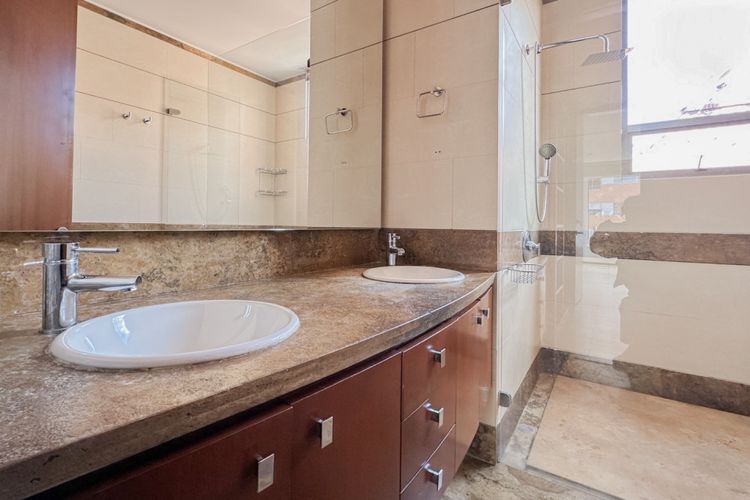 Apartamento de 3 alcobas en venta en Chicó Reservado, Bogotá, 250 m² · foto 11 de 24