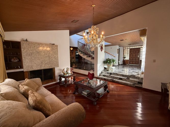 Casa de 5 alcobas en venta en La Calleja, Bogotá, 321 m² · foto 3 de 24