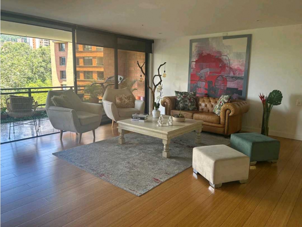 Apartamento en venta en El Poblado, Medellín 2
