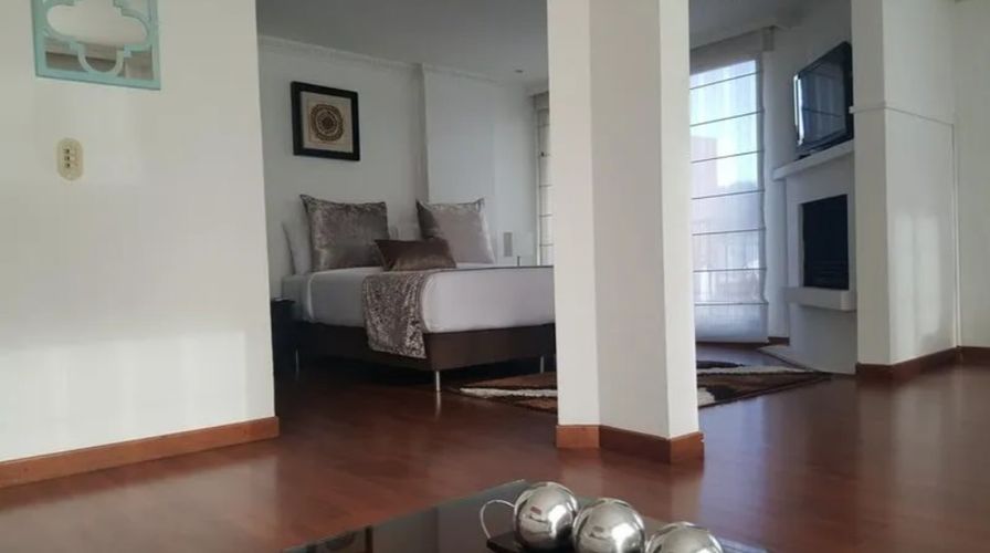 Apartamento de 20 alcobas en venta en Cedritos, Bogotá, 1835 m² · foto 12 de 17