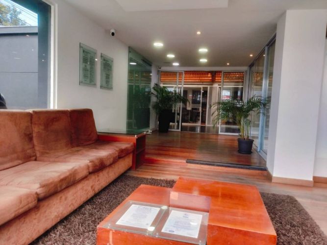 Casa de 8 alcobas en venta en San Nicolas, Bogotá, 525 m² · foto 6 de 24