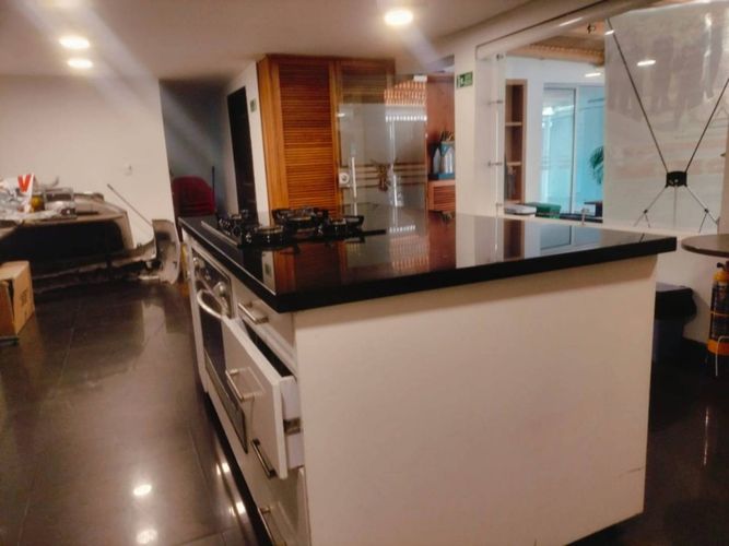 Casa de 8 alcobas en venta en San Nicolas, Bogotá, 525 m² · foto 8 de 24