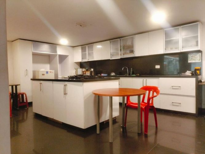 Casa de 8 alcobas en venta en San Nicolas, Bogotá, 525 m² · foto 9 de 24