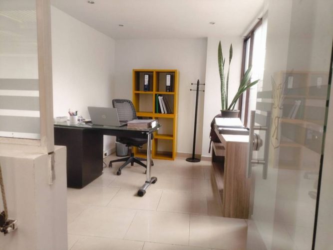 Casa de 8 alcobas en venta en San Nicolas, Bogotá, 525 m² · foto 10 de 24