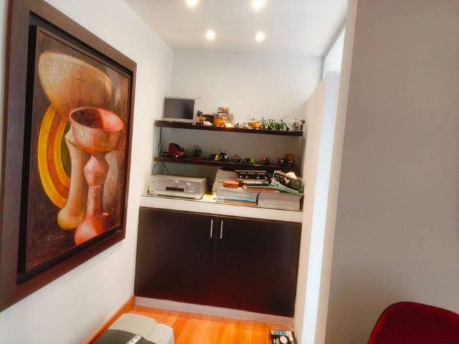 Casa de 8 alcobas en venta en San Nicolas, Bogotá, 525 m² · foto 21 de 24
