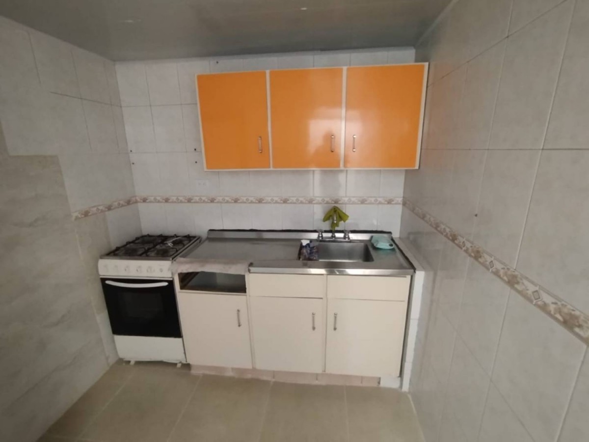 Casa en venta en Alamos, Bogotá · foto 6 de 17