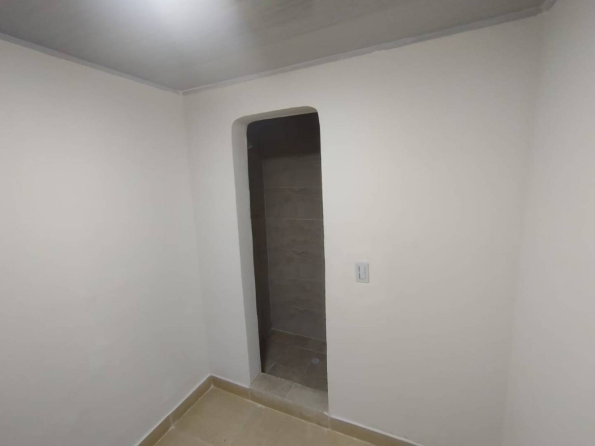 Casa en venta en Alamos, Bogotá · foto 9 de 17