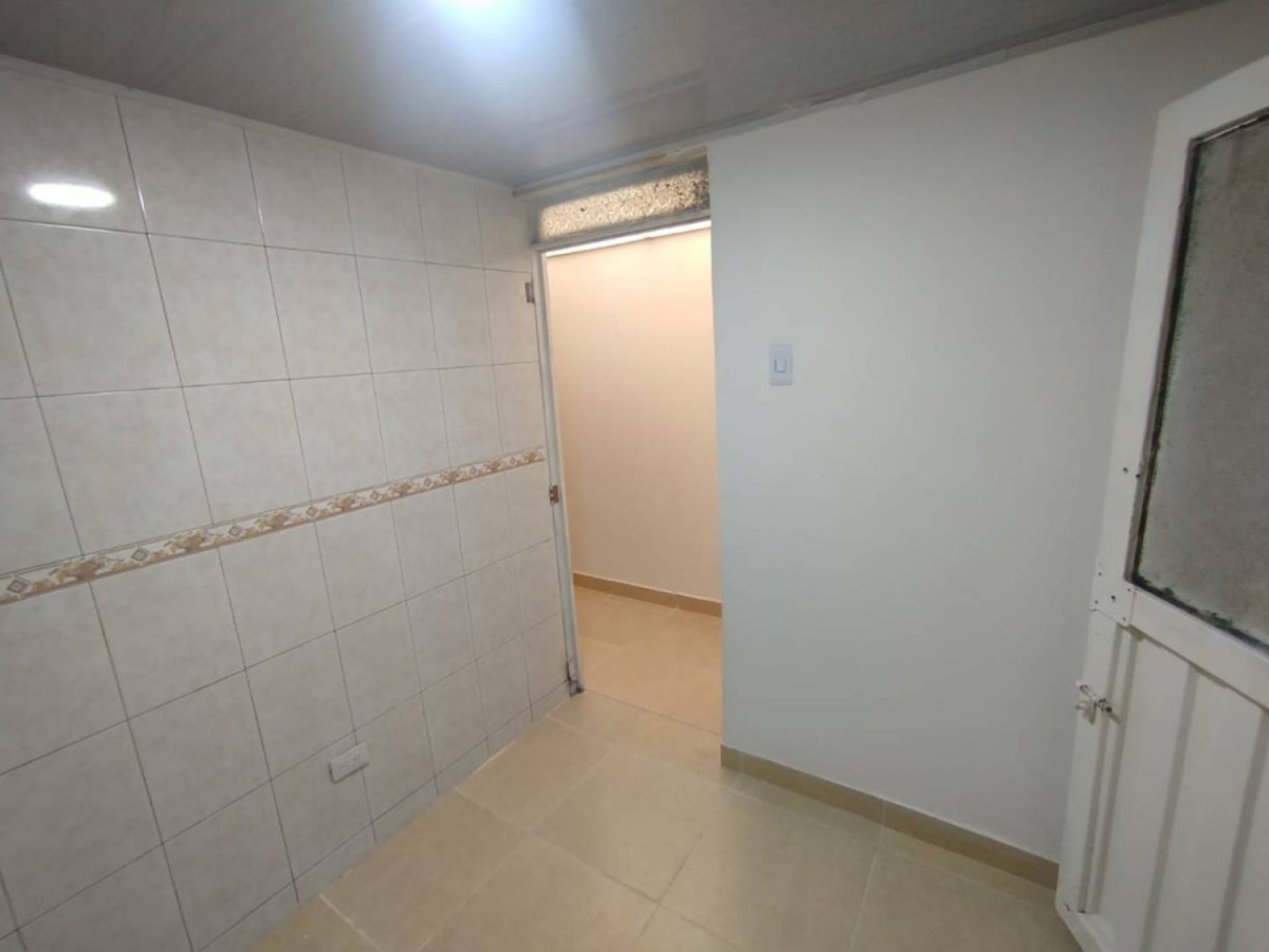 Casa en venta en Alamos, Bogotá · foto 11 de 17