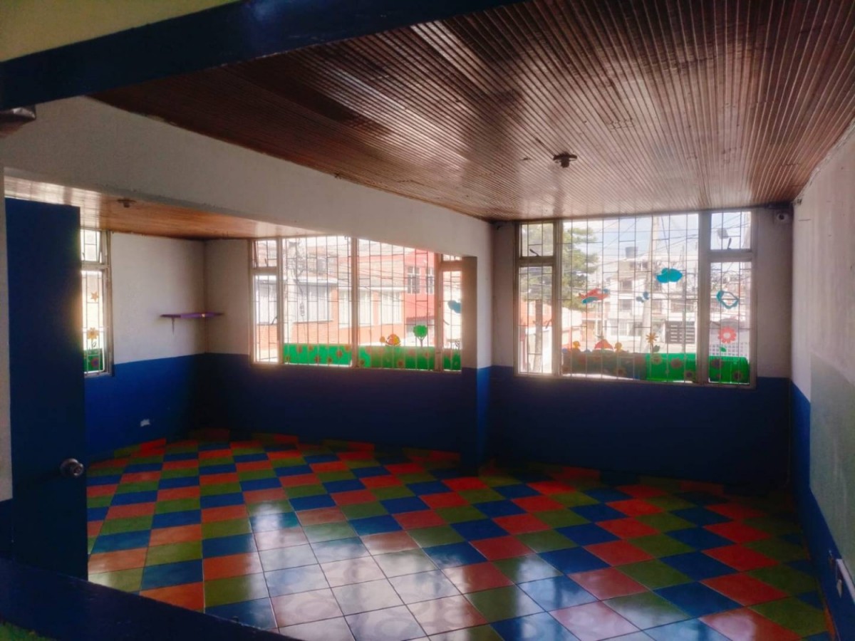 Casa en venta en Alamos, Bogotá · foto 14 de 24
