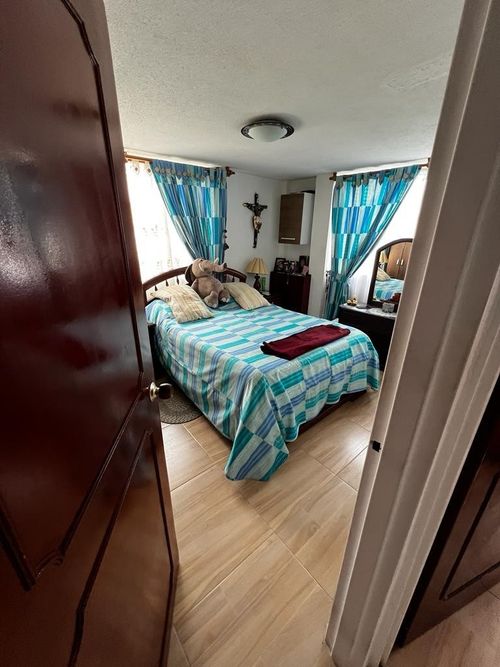 Casa de 5 alcobas en venta en Galicia, Bogotá, 216 m² · foto 8 de 24