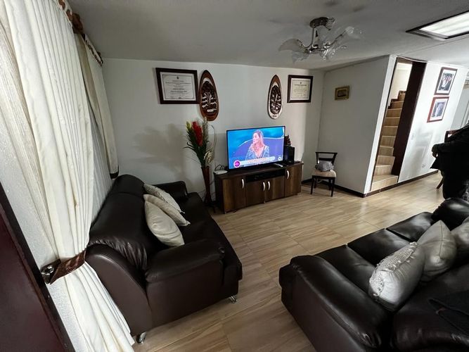 Casa de 5 alcobas en venta en Galicia, Bogotá, 216 m² · foto 14 de 24