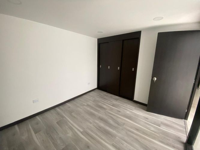 Casa de 7 alcobas en venta en Alameda, Bogotá, 210 m² · foto 10 de 24
