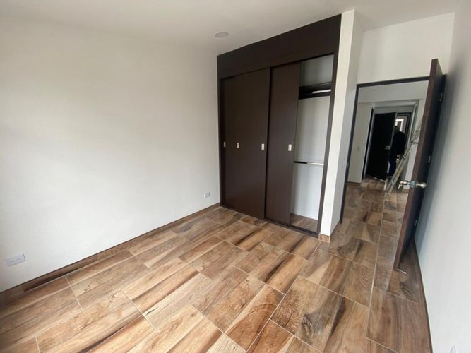 Casa de 7 alcobas en venta en Alameda, Bogotá, 210 m² · foto 13 de 24