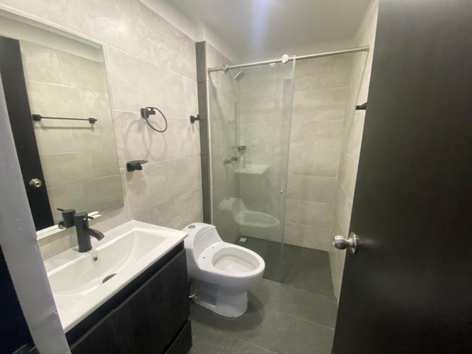 Casa de 7 alcobas en venta en Alameda, Bogotá, 210 m² · foto 23 de 24