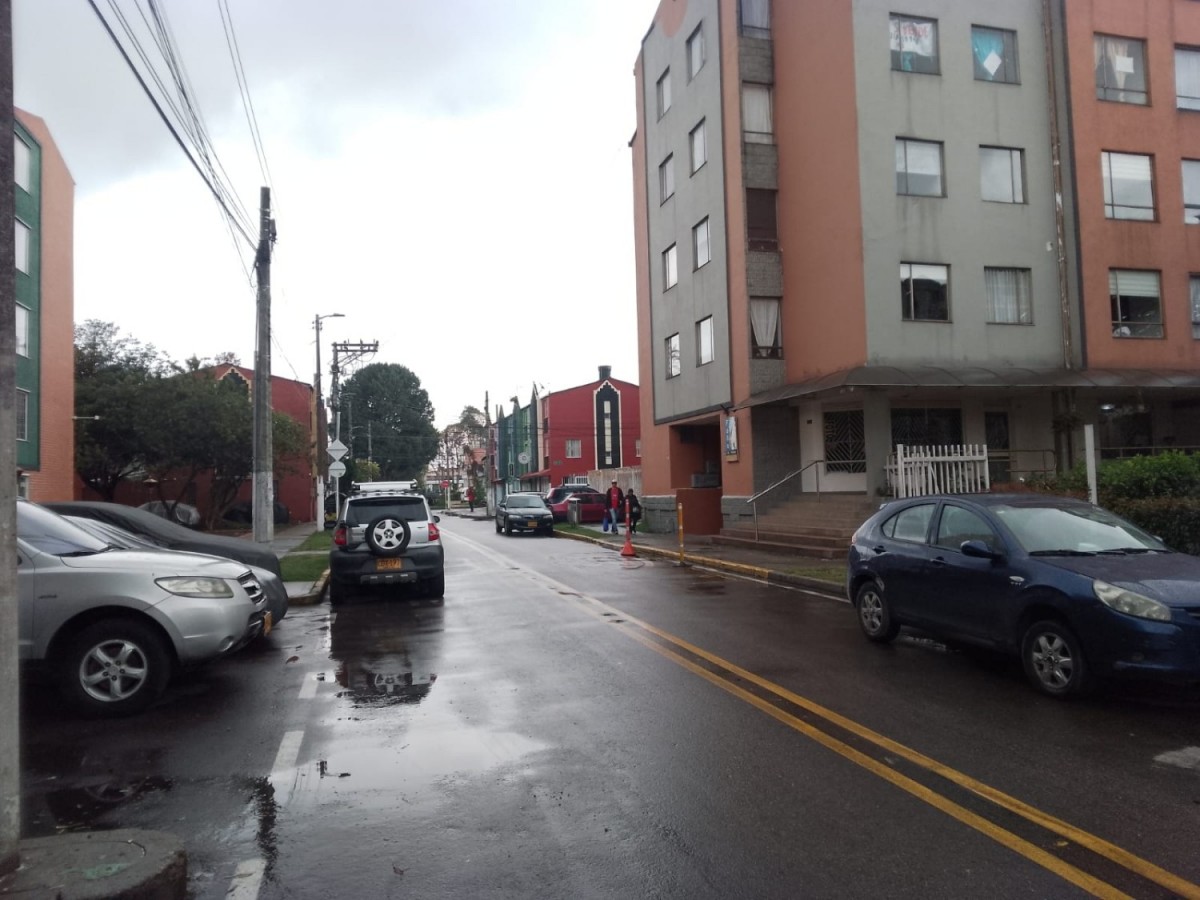 Apartamento en venta en Villas De Granada, Bogotá · foto 2 de 24