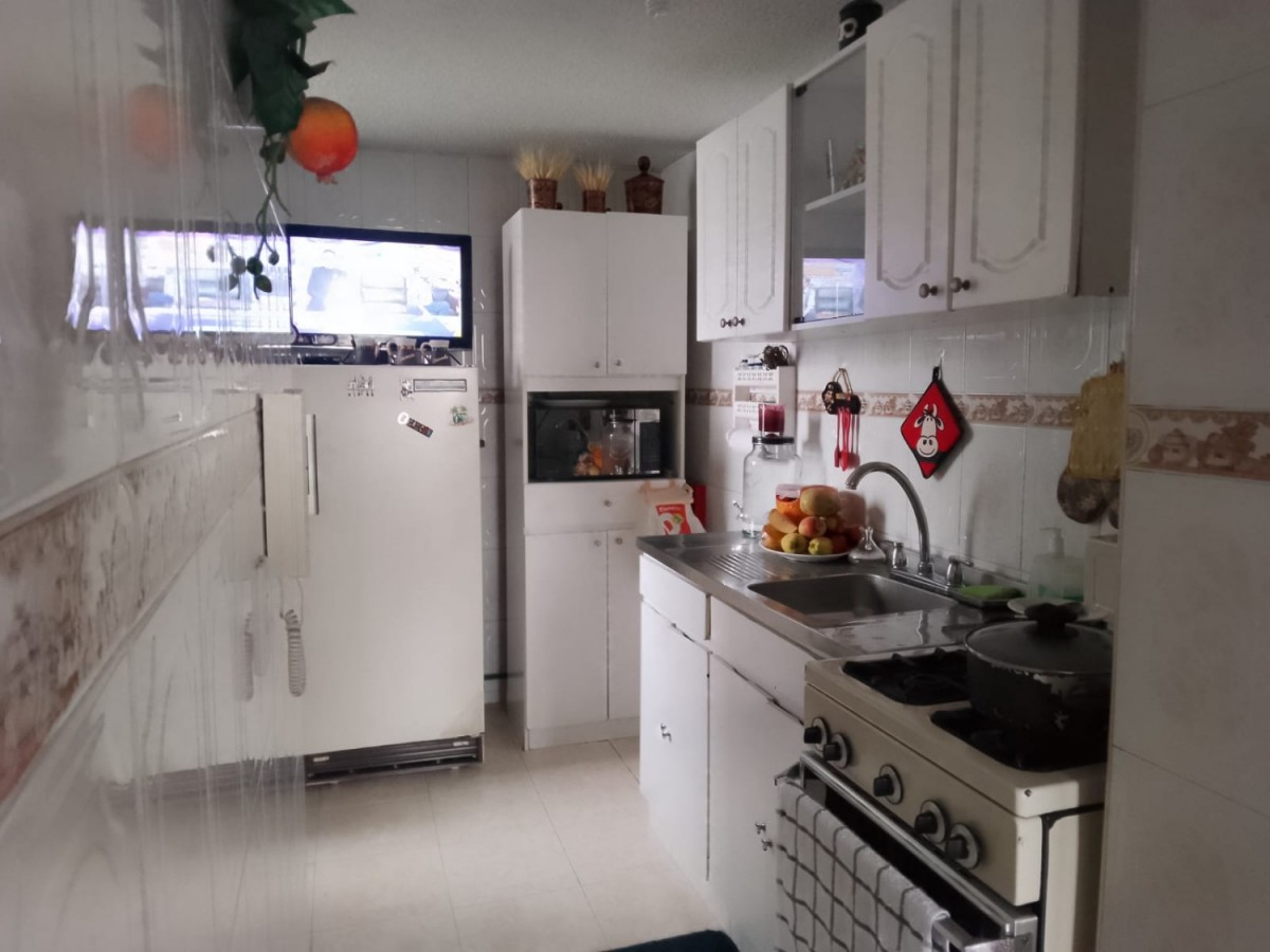 Apartamento en venta en Villas De Granada, Bogotá · foto 9 de 24
