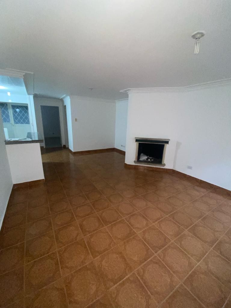 Casa en venta en Villas De Granada, Bogotá · foto 7 de 24