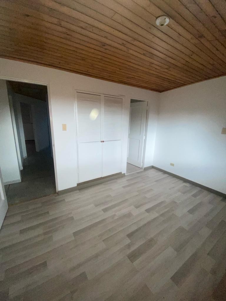 Casa en venta en Villas De Granada, Bogotá · foto 18 de 24